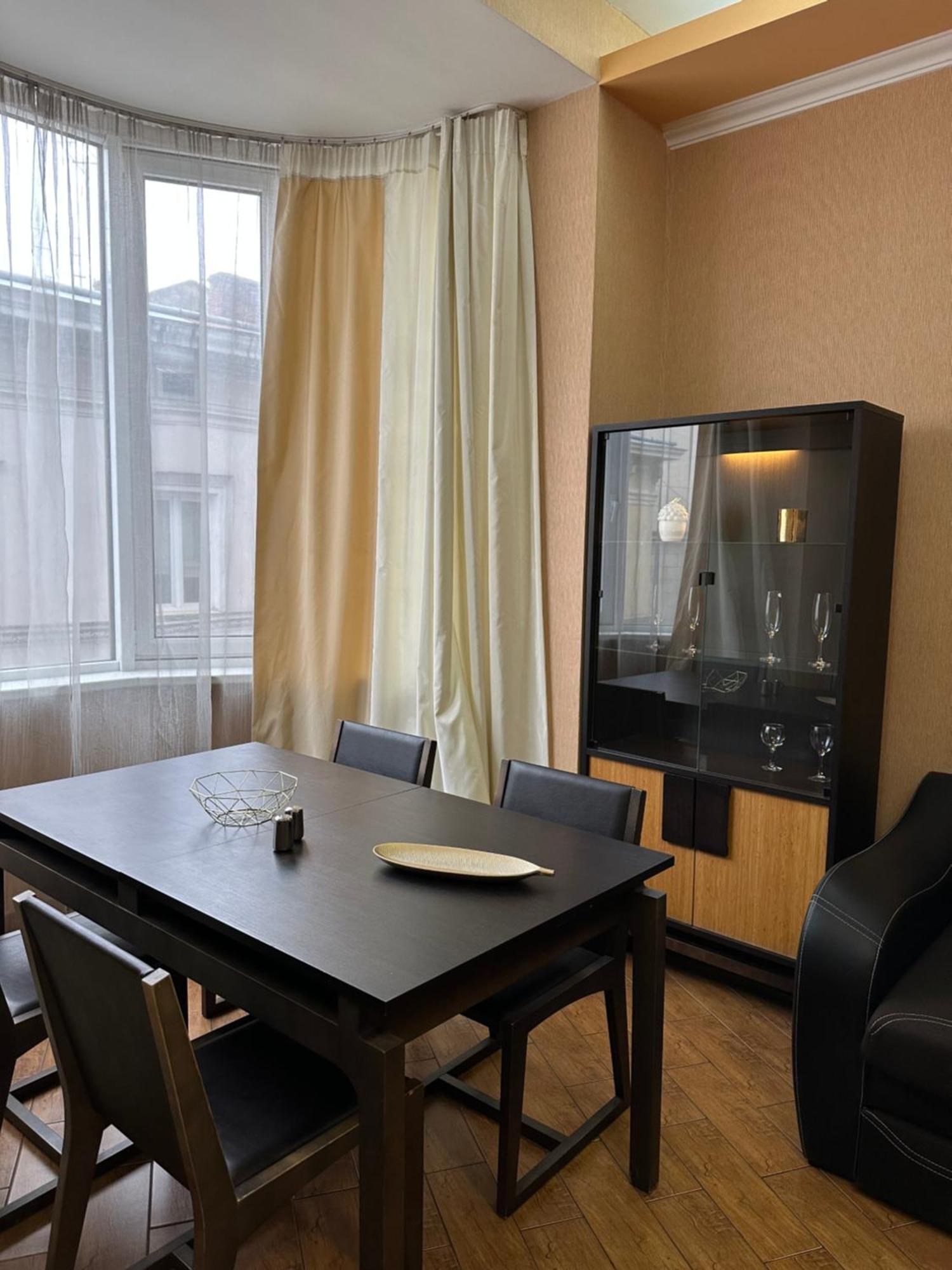 Vip Apartments ! Lviv Exterior photo